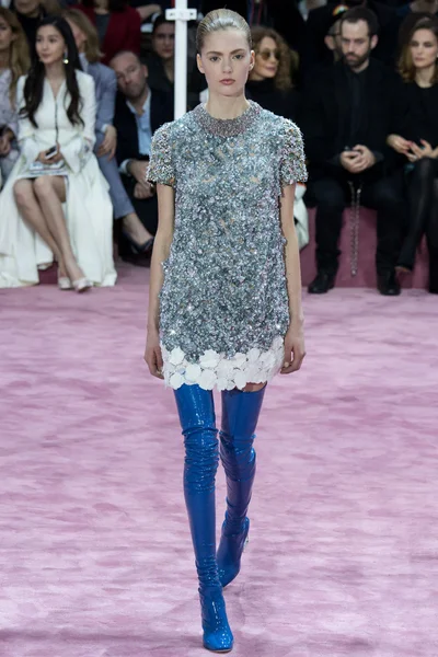 Look 34